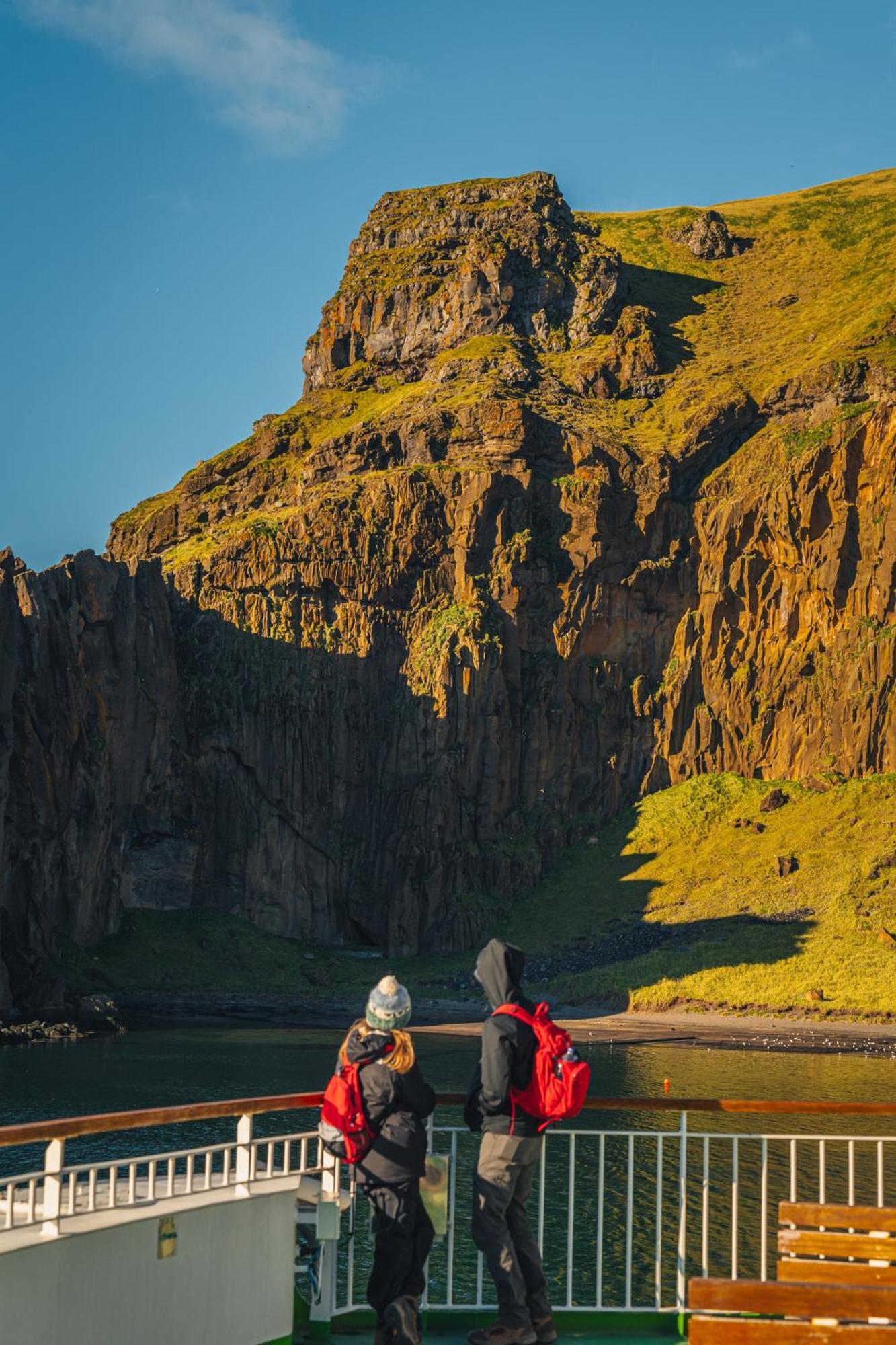 Westman Islands Inn Vestmannaeyjar Bagian luar foto